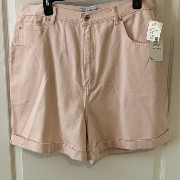 L.A. Blues Pants - Size 18W Women's Pink Jean Shorts